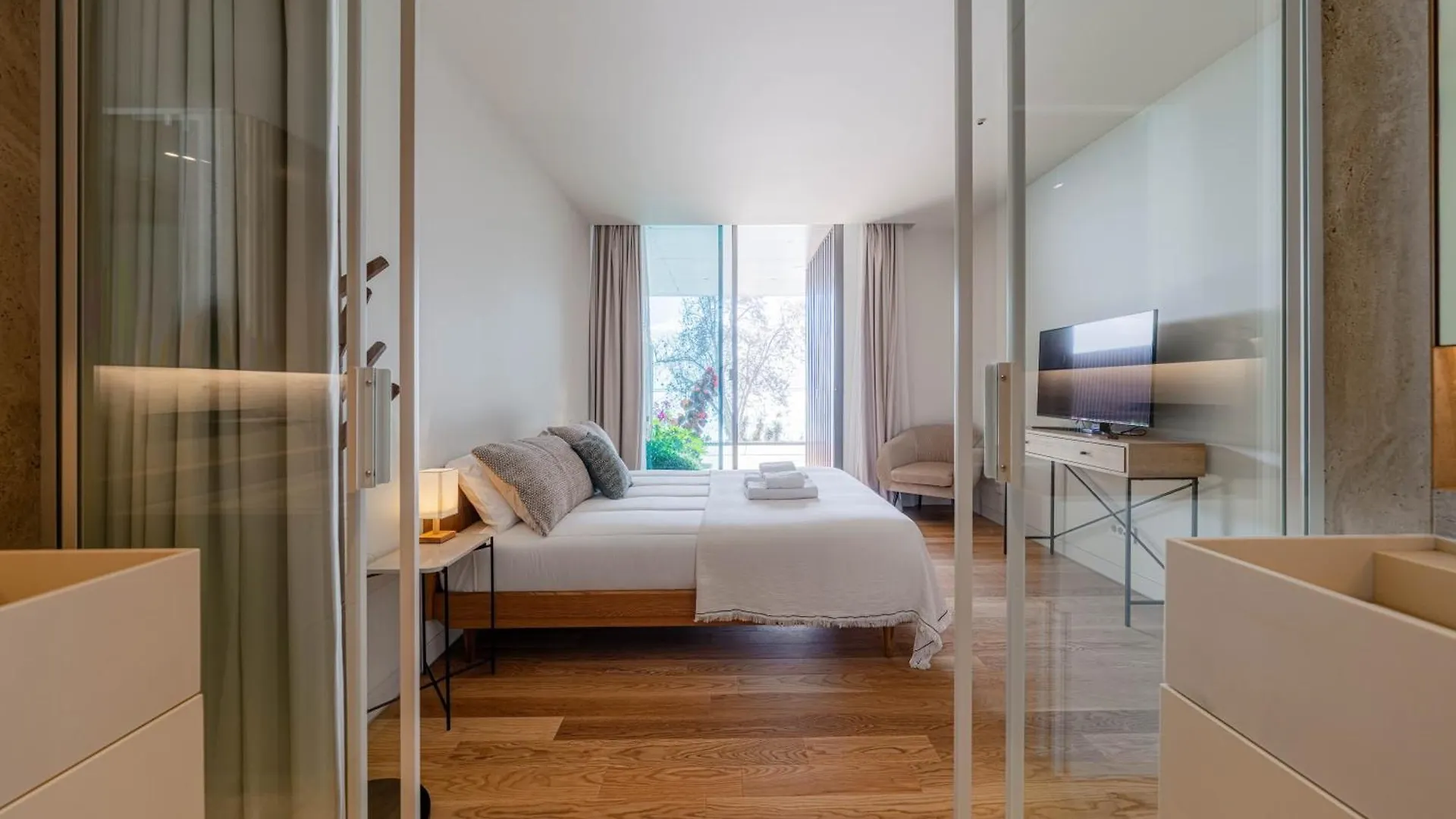 Apartment Savoy Residence Monumentalis 2B Or Not 2B By Lm&Ac Signature Funchal
