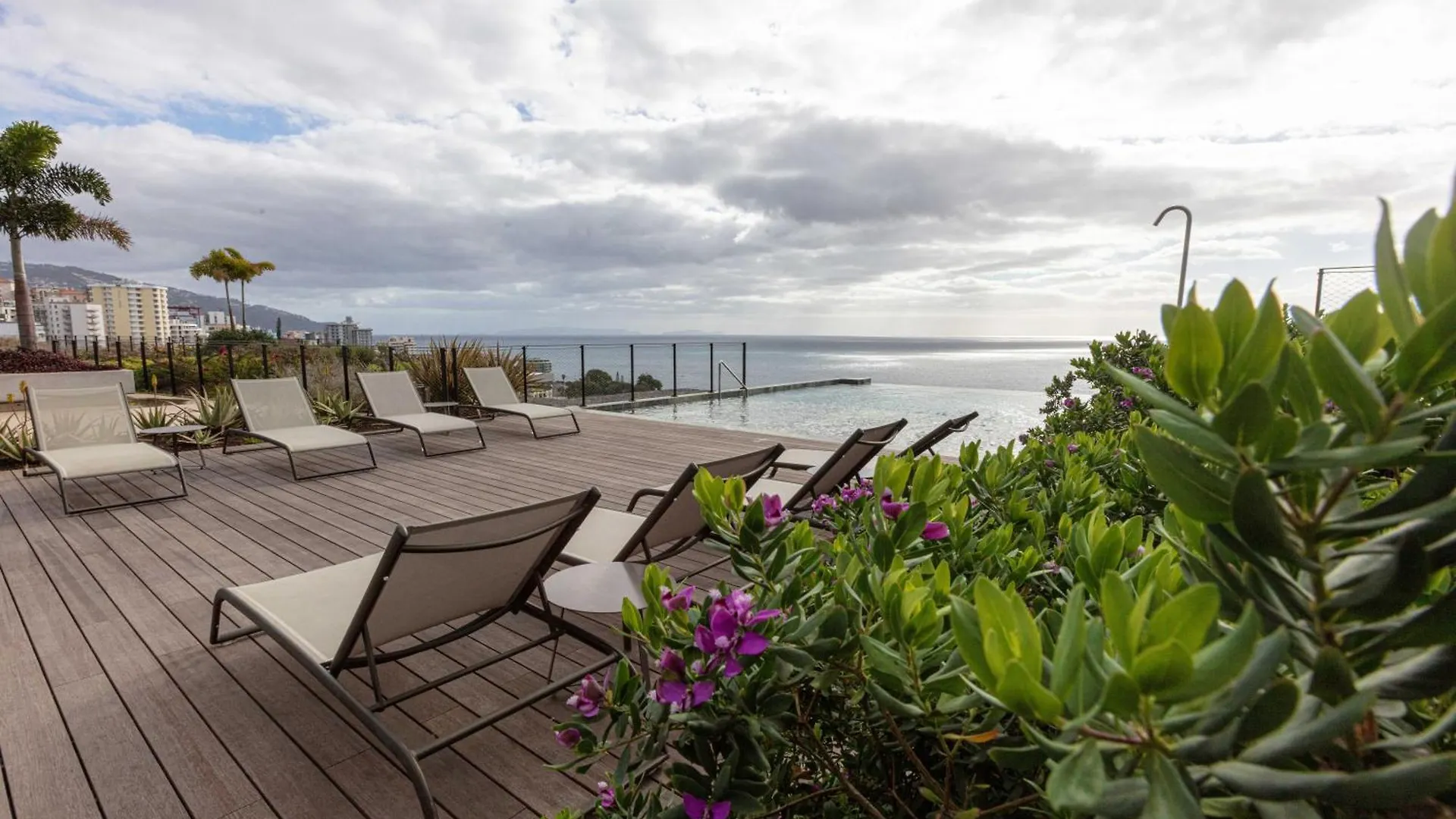 Savoy Residence Monumentalis 2B Or Not 2B By Lm&Ac Signature Funchal  Apartment